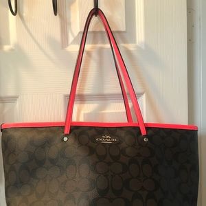 Limited Edition Neon Coach Bag (M/L)